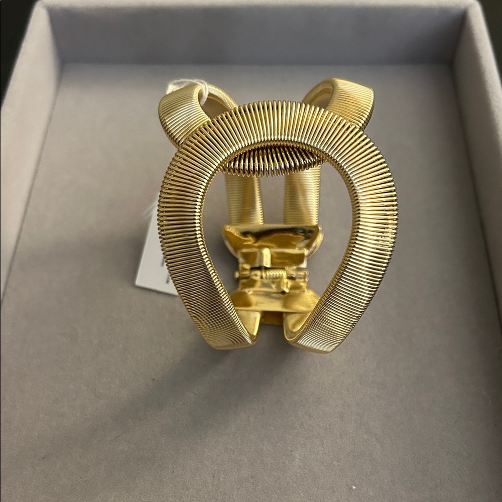 Gold Interlocking Cuff Bracelet - Picture 5 of 7